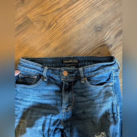 🪴BOGO FREE🪴 ABERCROMBIE DISTRESSED SKINNY JEAN SIZE 25 - Picture 3 of 3